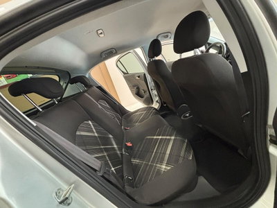 Opel Corsa Coupé 1.4 90CV GPL Tech n-Joy (9)