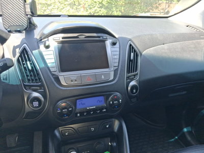 Hyundai ix35 1.7 CRDi 2WD Xpossible (10)