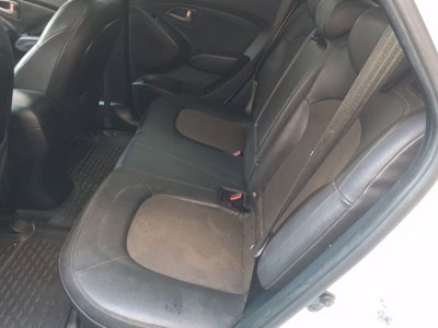 Hyundai ix35 1.7 CRDi 2WD Xpossible (12)