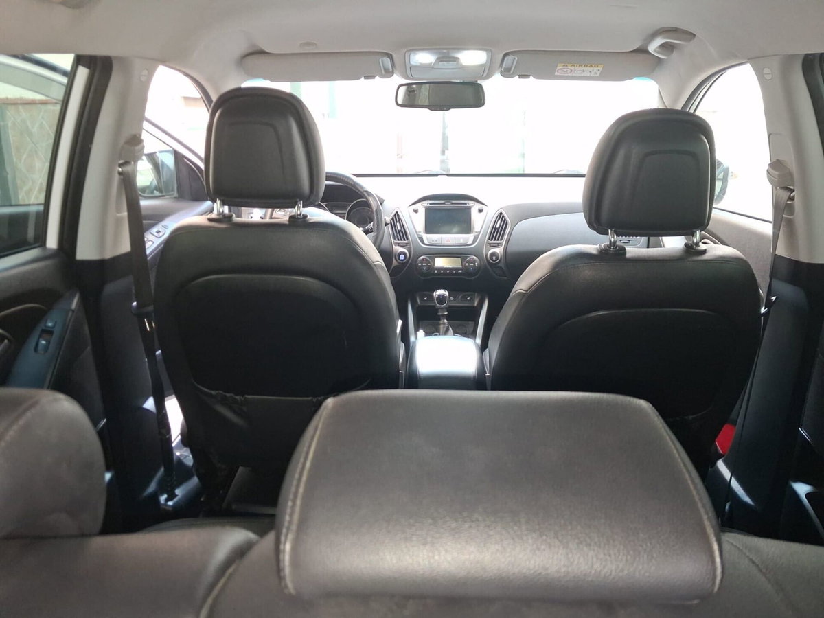 Hyundai ix35 1.7 CRDi 2WD Xpossible (8)