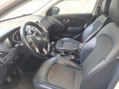 Hyundai ix35 1.7 CRDi 2WD Xpossible (9)