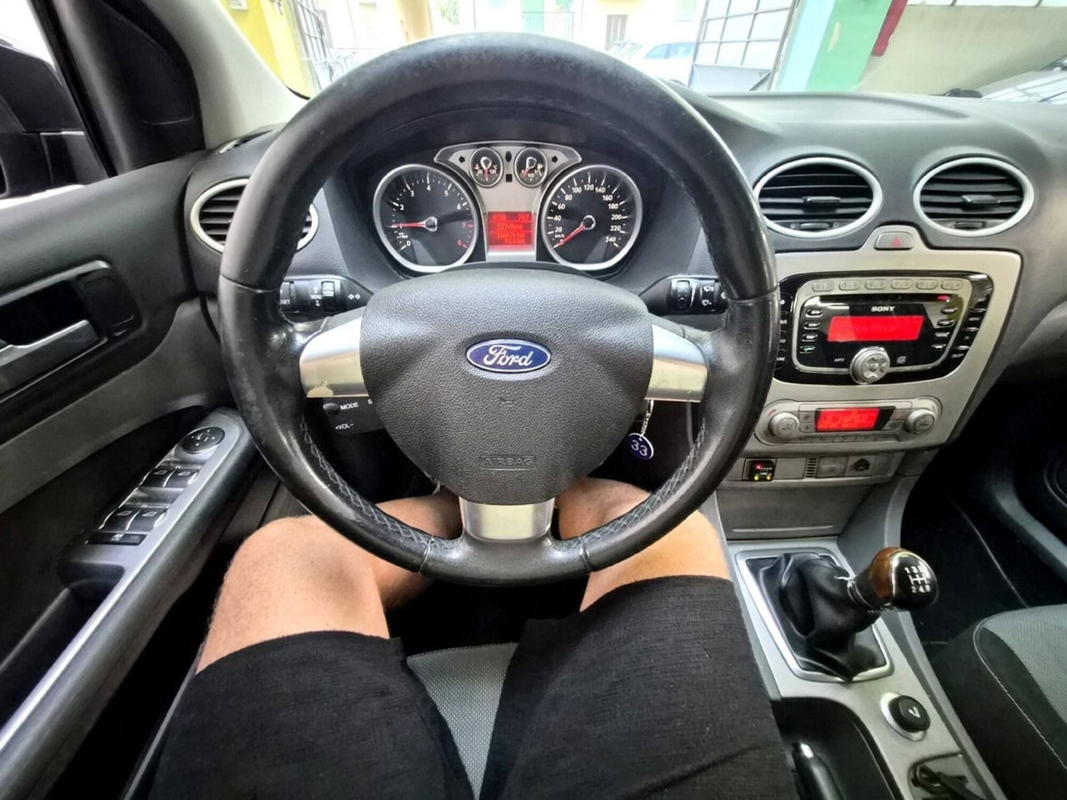 Ford Focus Station Wagon 1.6 (115CV) SW Bz.- GPL Titanium (18)