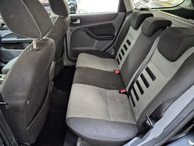 Ford Focus Station Wagon 1.6 (115CV) SW Bz.- GPL Titanium (19)