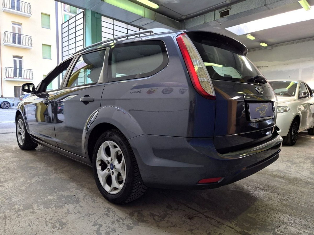 Ford Focus Station Wagon 1.6 (115CV) SW Bz.- GPL Titanium (4)