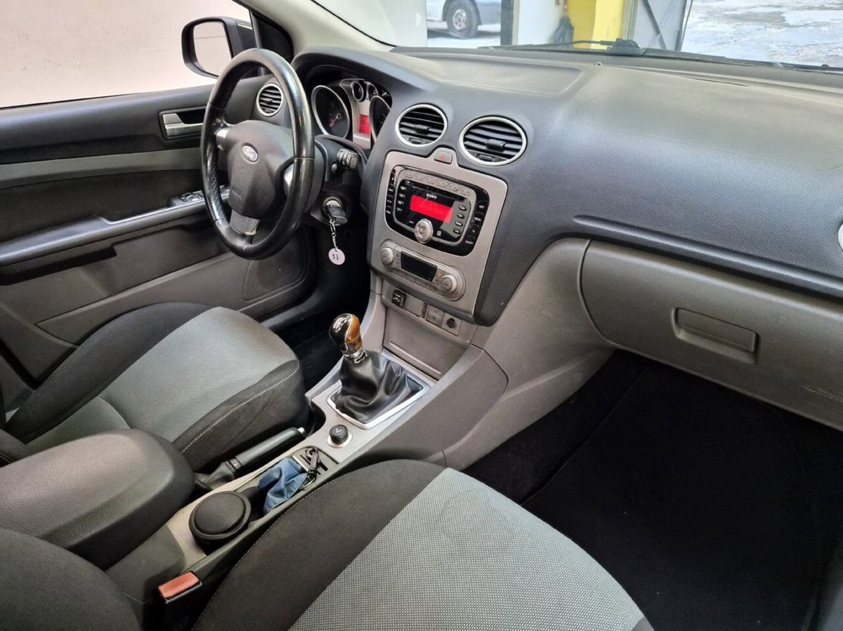 Ford Focus Station Wagon 1.6 (115CV) SW Bz.- GPL Titanium (7)