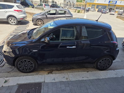 Lancia Ypsilon 1.2 69 CV 5 porte Gold (4)