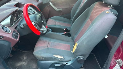 Ford Fiesta 1.2 82CV 3 porte (14)