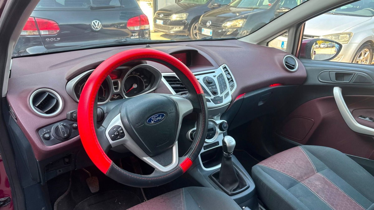 Ford Fiesta 1.2 82CV 3 porte (16)