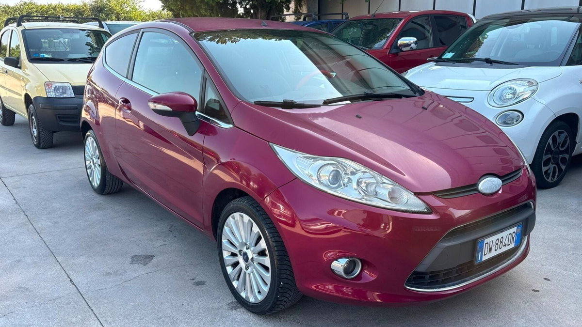 Ford Fiesta 1.2 82CV 3 porte (2)