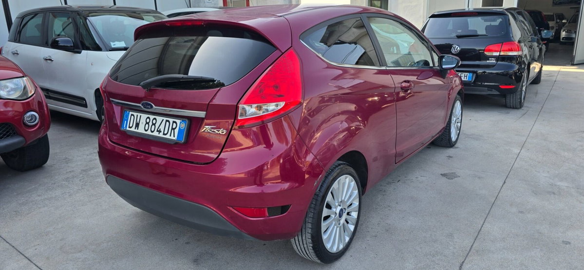 Ford Fiesta 1.2 82CV 3 porte (20)