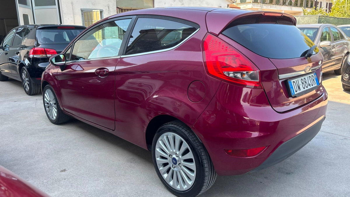 Ford Fiesta 1.2 82CV 3 porte (4)
