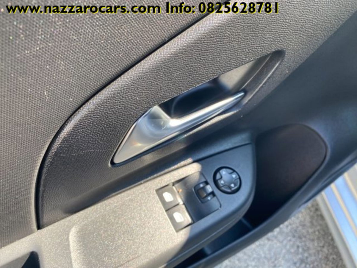 Opel Corsa 1.2 Edition (18)