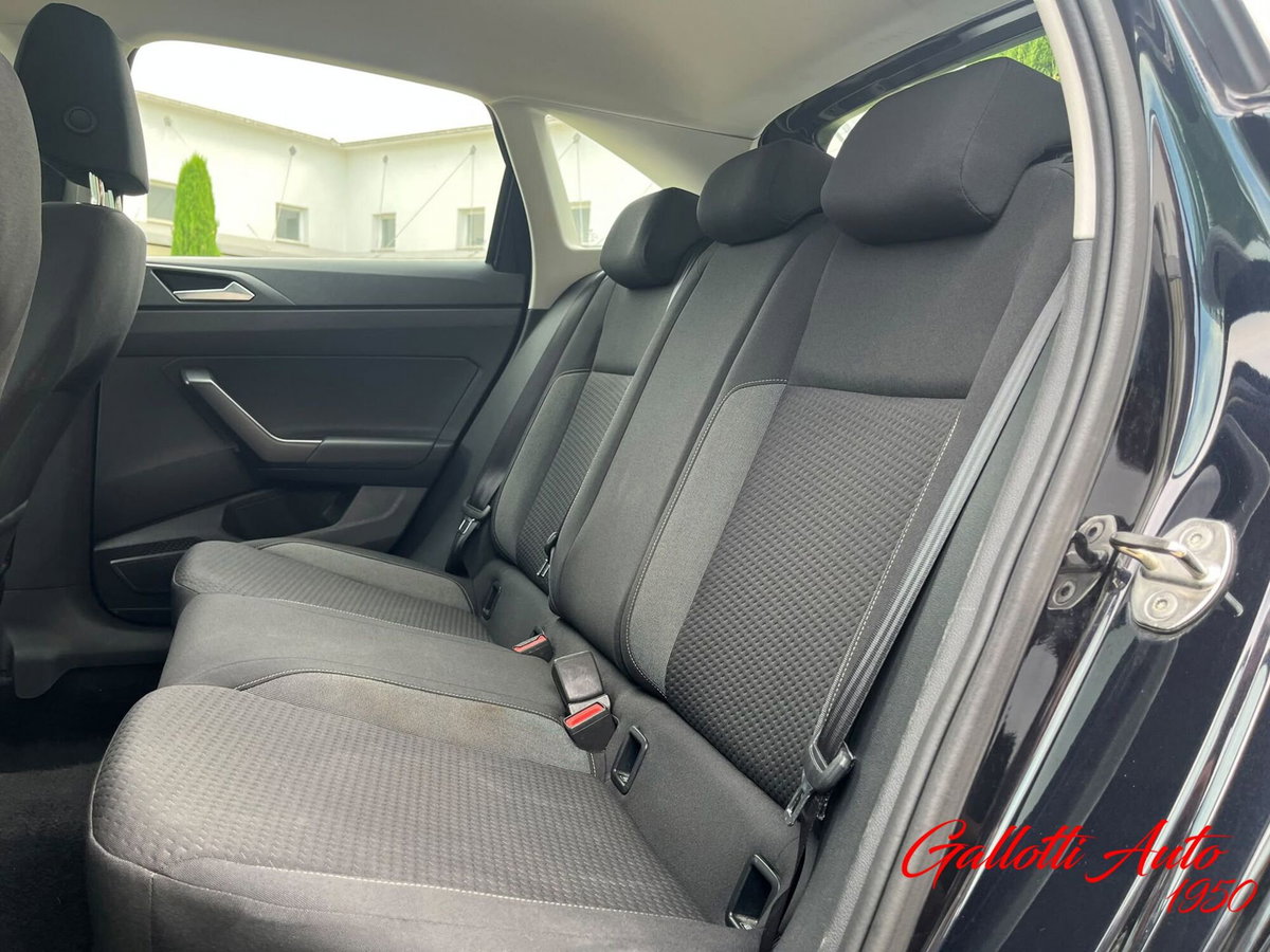Volkswagen Taigo 1.0 TSI 110 CV DSG Life (14)