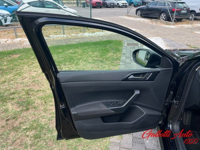 Volkswagen Taigo 1.0 TSI 110 CV DSG Life (16)