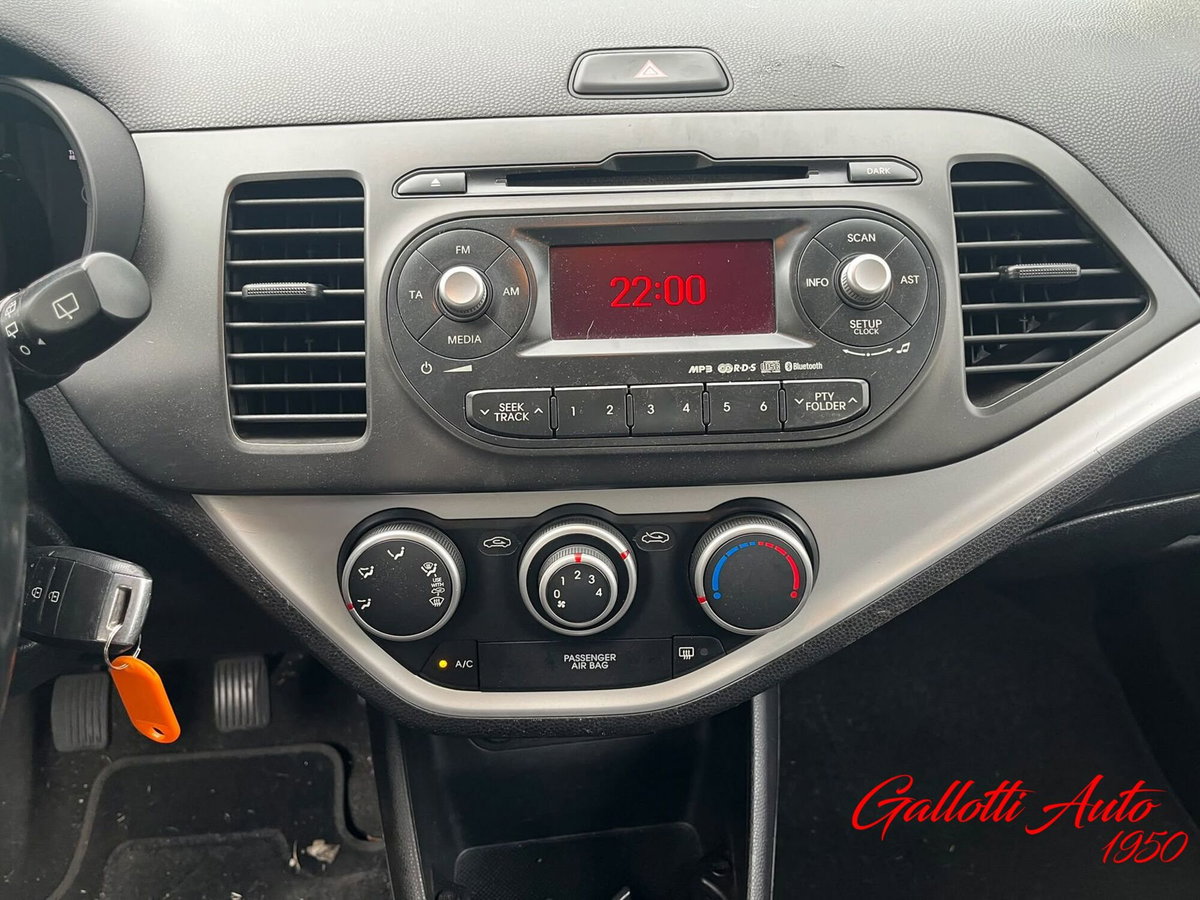 Kia Picanto 1.0 12V 5 porte AMT Style (17)