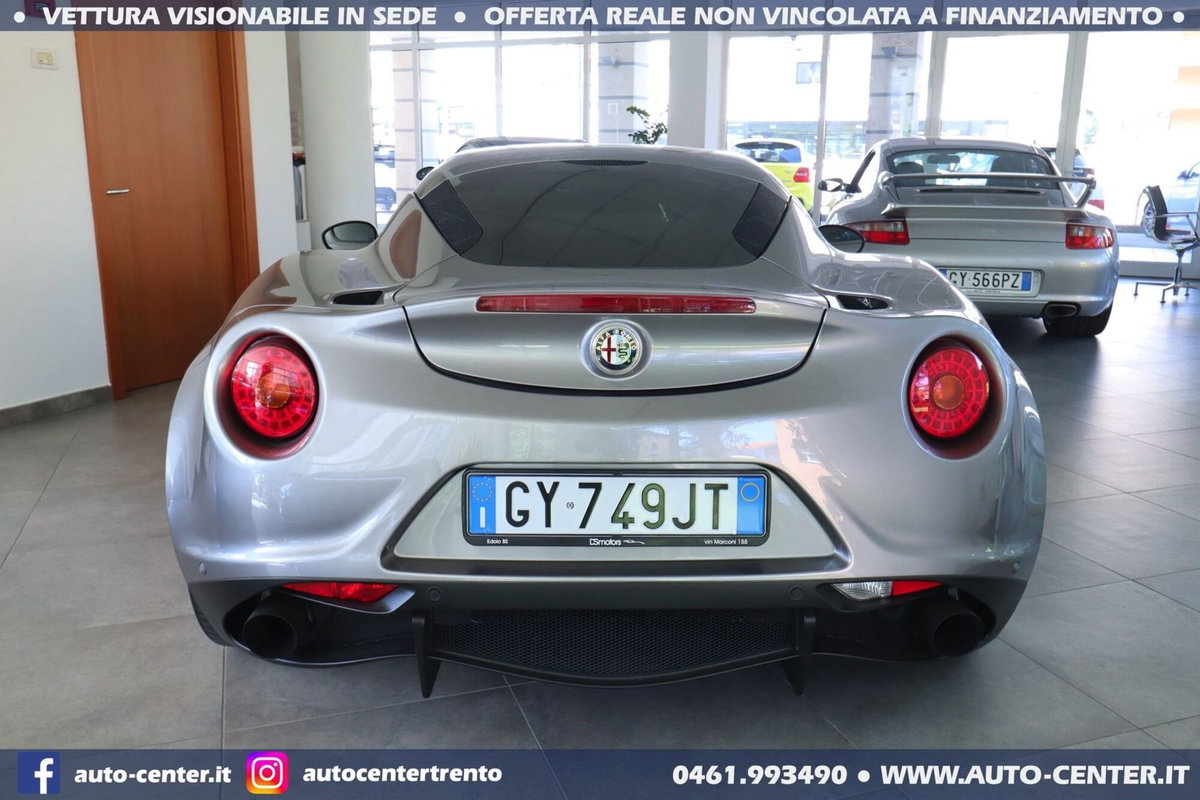 Alfa Romeo 4C Coupé 4C 1750 TBi (4)