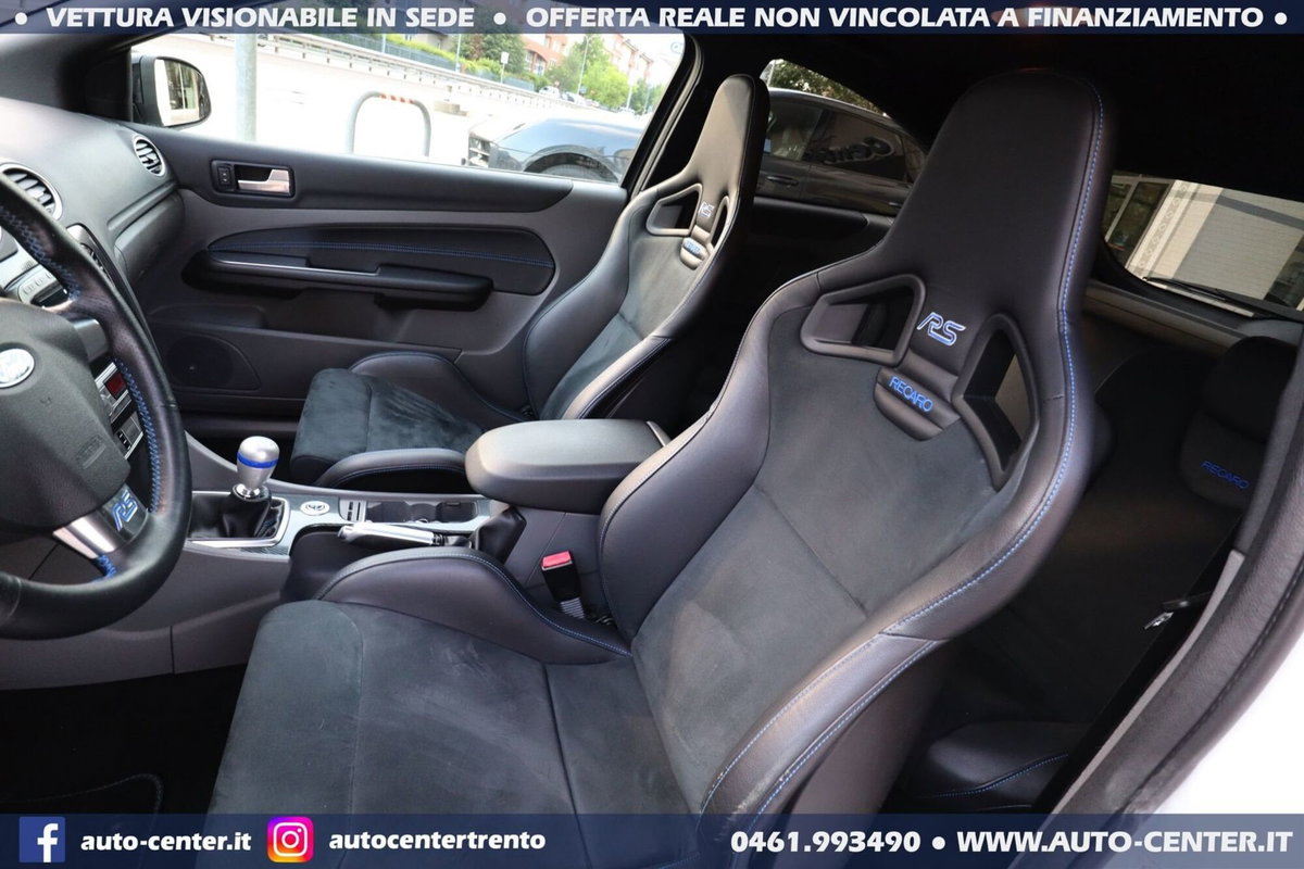 Ford Focus 2.5T (305CV) 3p. RS (9)