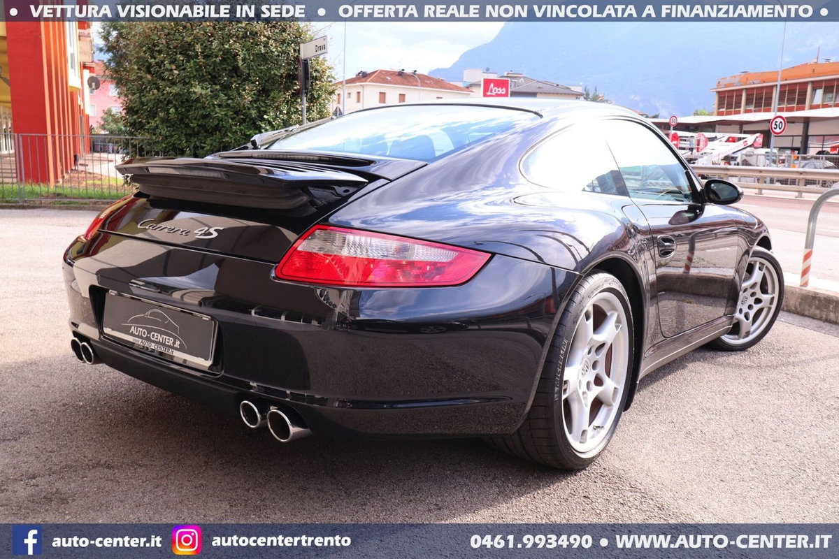 Porsche 911 Coupé Carrera 4S (18)