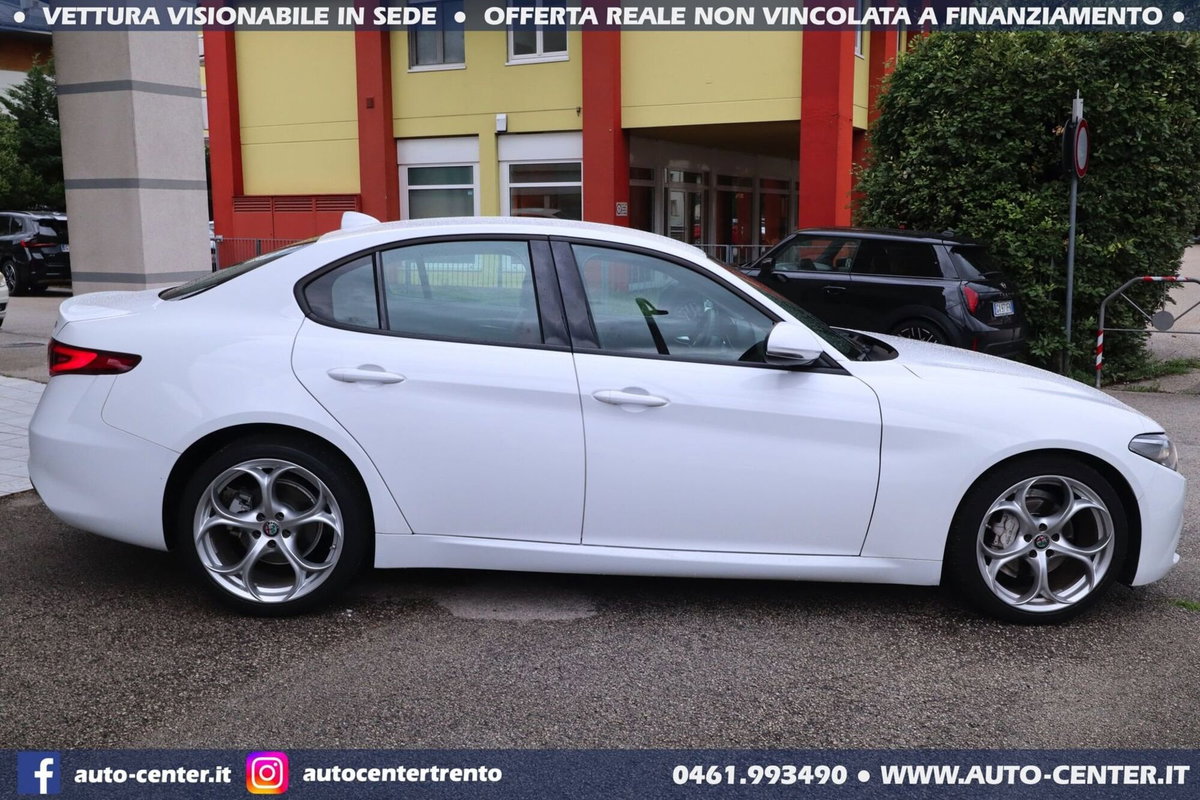Alfa Romeo Giulia 2.2 Turbodiesel 160 CV AT8 Super (5)