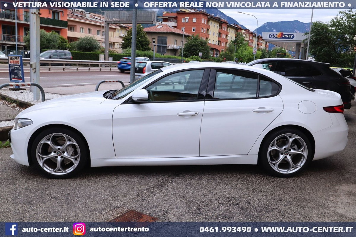 Alfa Romeo Giulia 2.2 Turbodiesel 160 CV AT8 Super (7)
