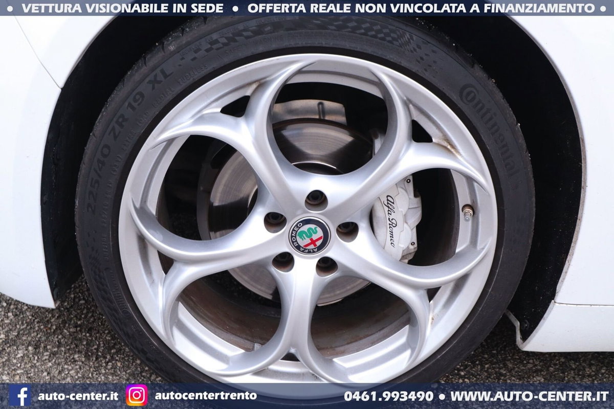 Alfa Romeo Giulia 2.2 Turbodiesel 160 CV AT8 Super (9)