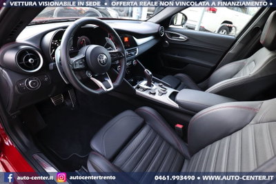 Alfa Romeo Giulia 2.0 Turbo 280 CV AT8 AWD Q4 Estrema (11)