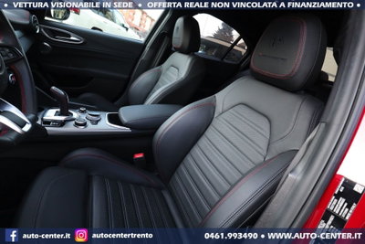 Alfa Romeo Giulia 2.0 Turbo 280 CV AT8 AWD Q4 Estrema (12)