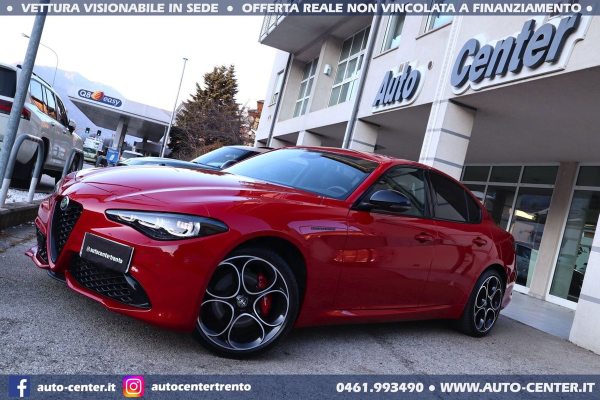Alfa Romeo Giulia 2.0 Turbo 280 CV AT8 AWD Q4 Estrema (16)