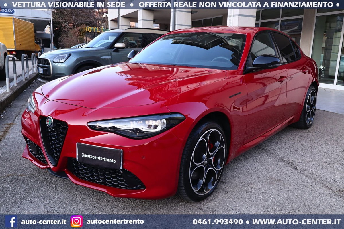Alfa Romeo Giulia 2.0 Turbo 280 CV AT8 AWD Q4 Estrema (19)