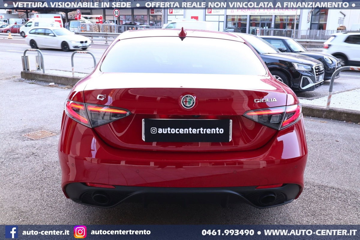 Alfa Romeo Giulia 2.0 Turbo 280 CV AT8 AWD Q4 Estrema (6)