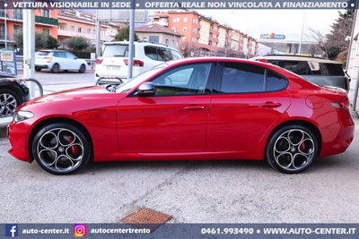 Alfa Romeo Giulia 2.0 Turbo 280 CV AT8 AWD Q4 Estrema (7)