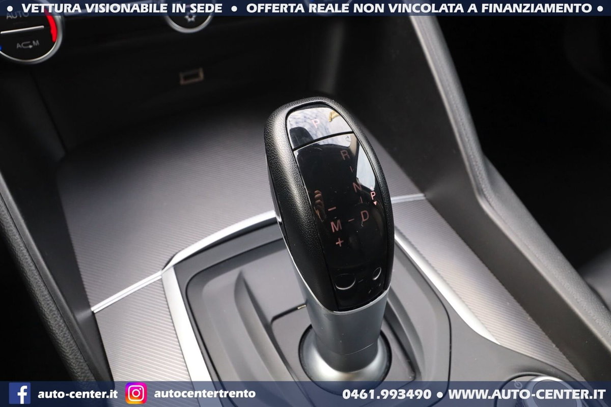 Alfa Romeo Giulia 2.0 Turbo 200 CV AT8 Super (15)