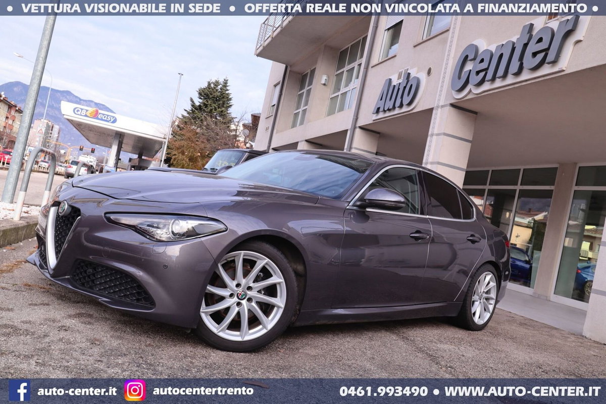 Alfa Romeo Giulia 2.0 Turbo 200 CV AT8 Super (16)