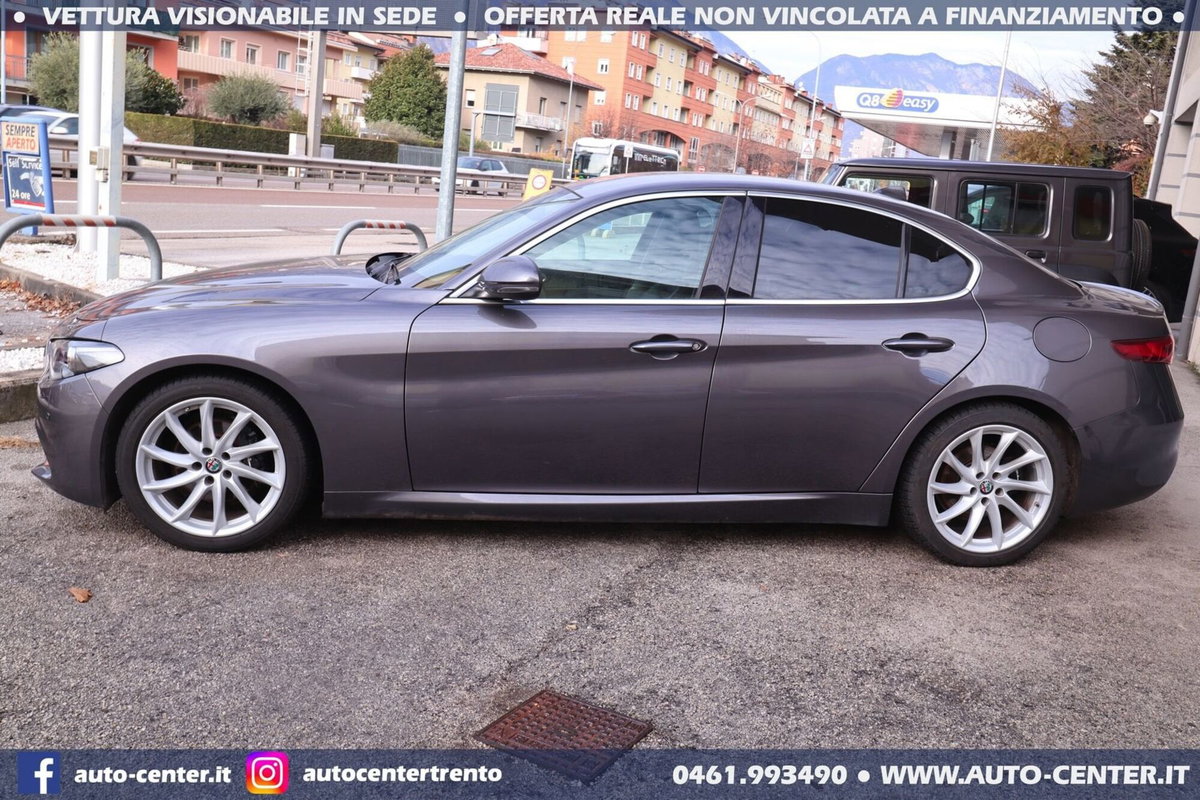 Alfa Romeo Giulia 2.0 Turbo 200 CV AT8 Super (7)