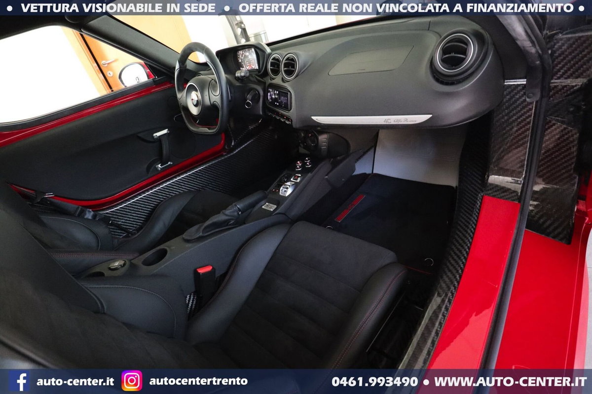 Alfa Romeo 4C Coupé 4C 1750 TBi (10)