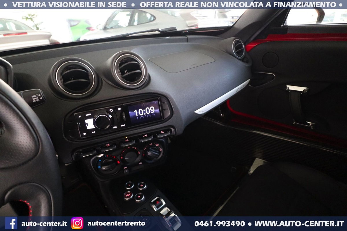 Alfa Romeo 4C Coupé 4C 1750 TBi (12)