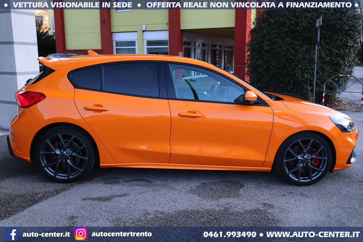 Ford Focus 2.3 ecoboost ST 280cv (5)