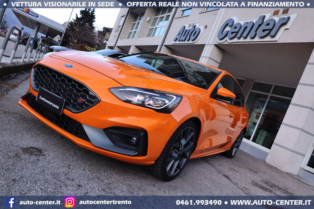 Ford Focus 2.3 ecoboost ST 280cv (8)