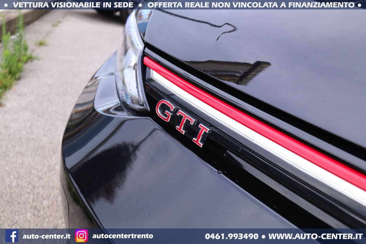Volkswagen Golf 2.0 TSI GTI DSG (9)