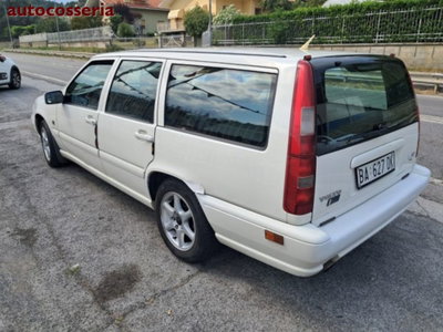 Volvo V70 2.0 T Kinetic usata