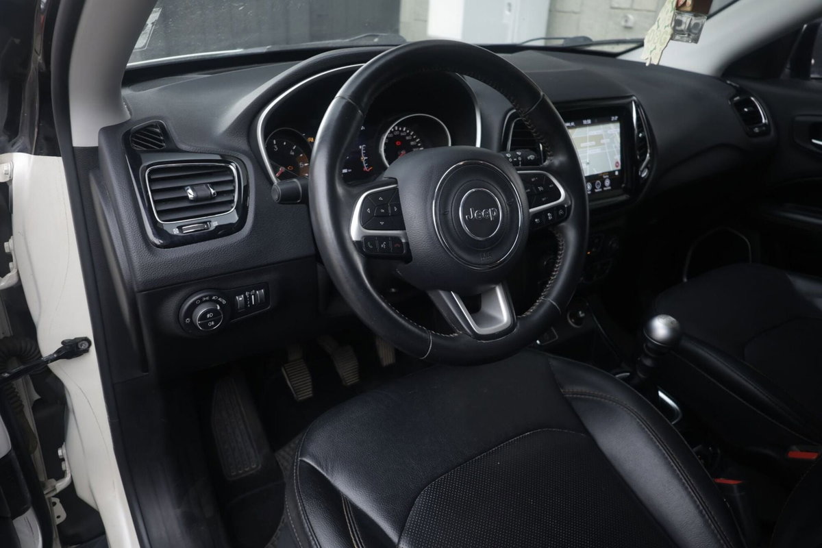 Jeep Compass 1.6 Multijet II 2WD Limited (14)