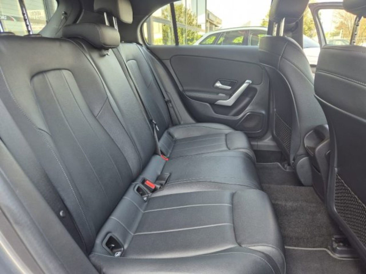 Mercedes-Benz Classe A 180 d AMG Line Premium Plus auto (10)