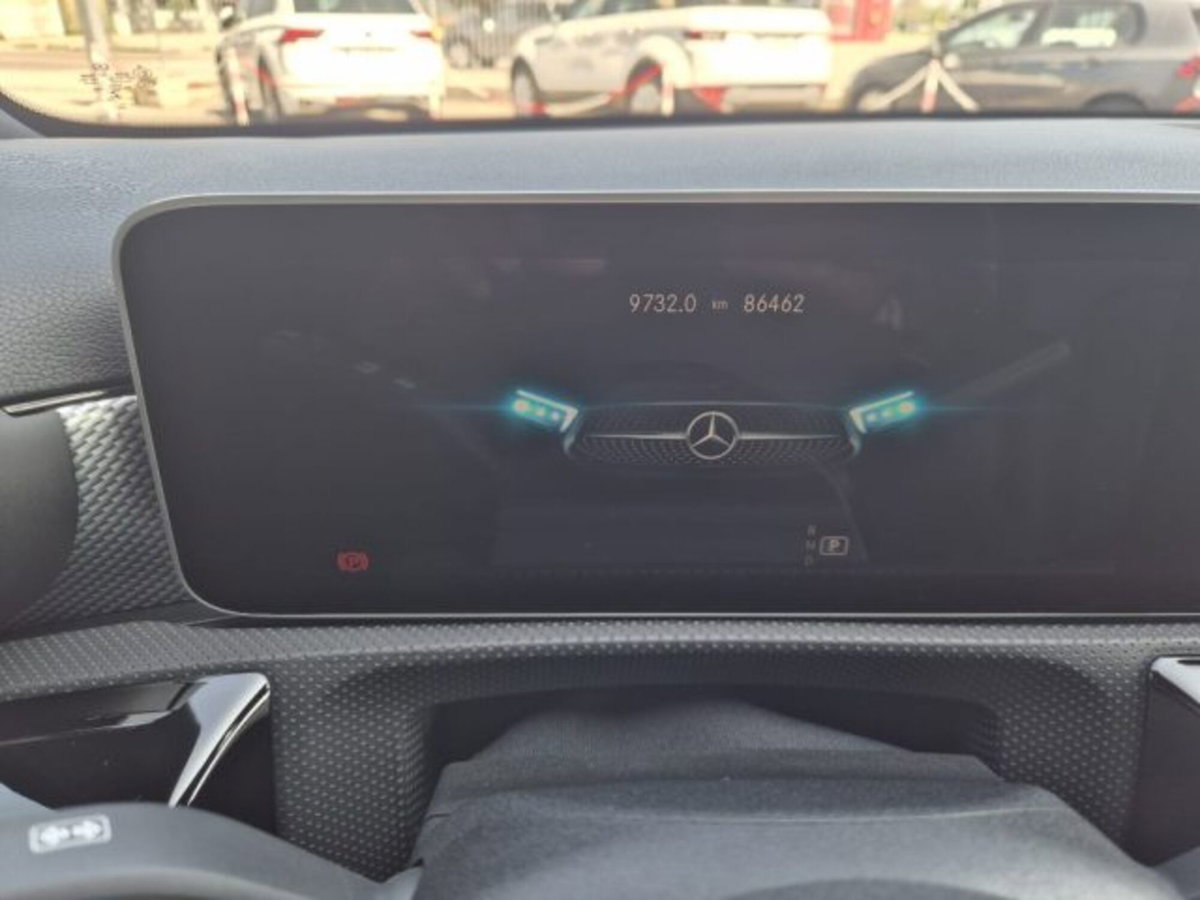 Mercedes-Benz Classe A 180 d AMG Line Premium Plus auto (11)