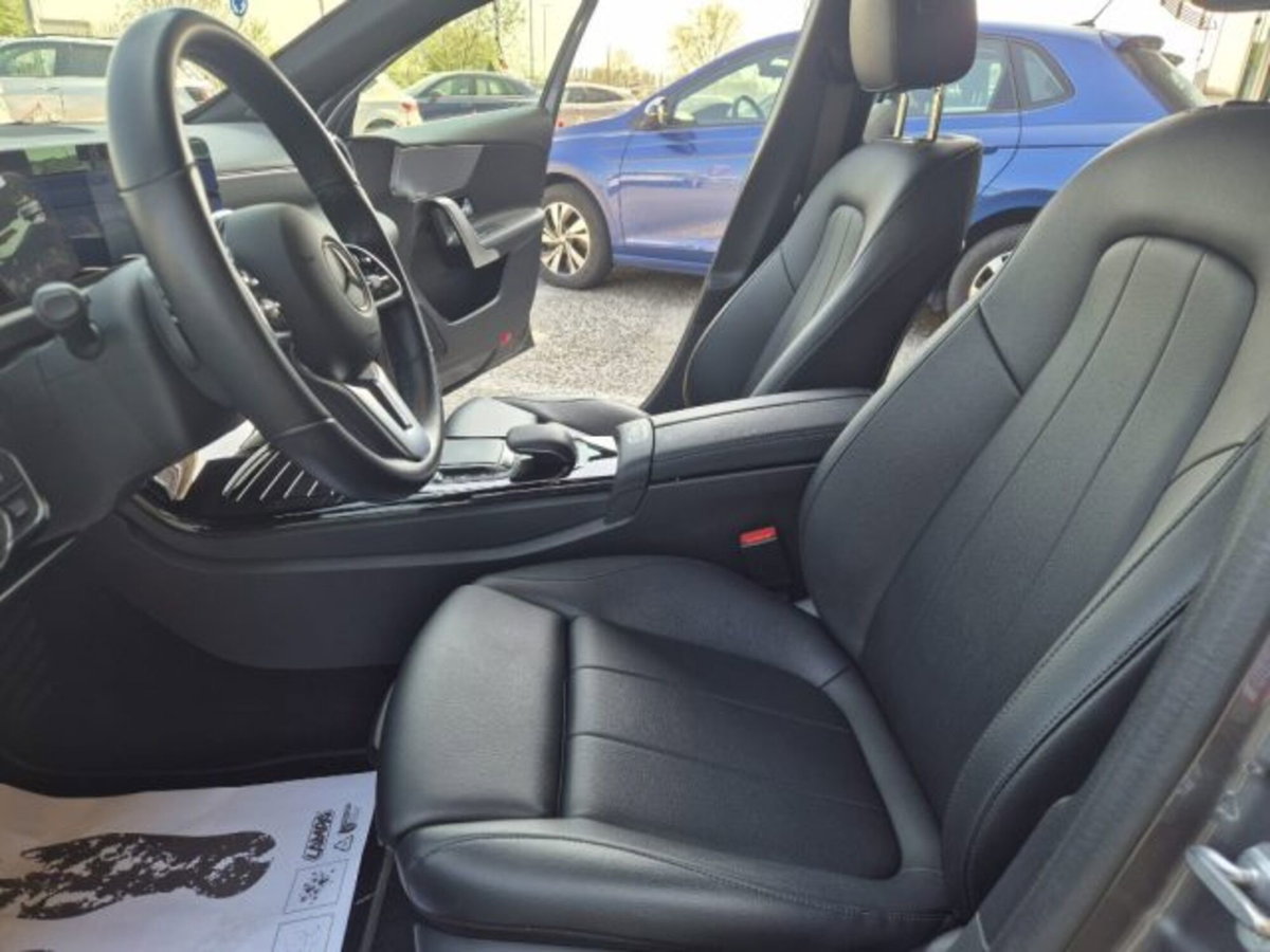 Mercedes-Benz Classe A 180 d AMG Line Premium Plus auto (14)