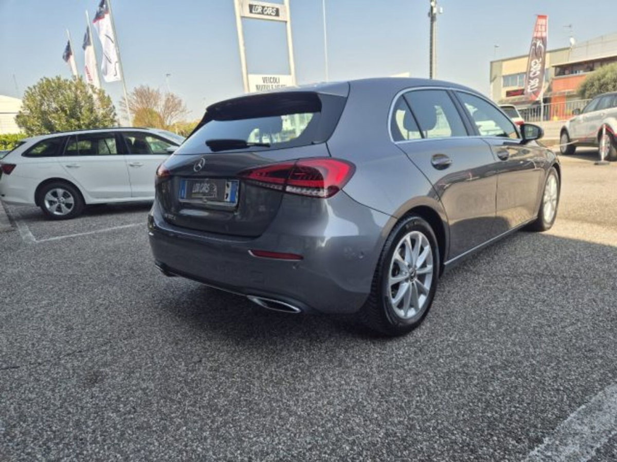 Mercedes-Benz Classe A 180 d AMG Line Premium Plus auto (6)