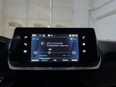 Peugeot 2008 BlueHDi 130 S&S EAT8 Allure Pack (10)