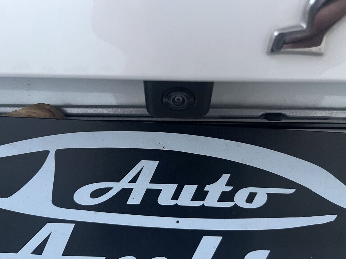 Peugeot 2008 BlueHDi 130 S&S EAT8 Allure Pack (15)