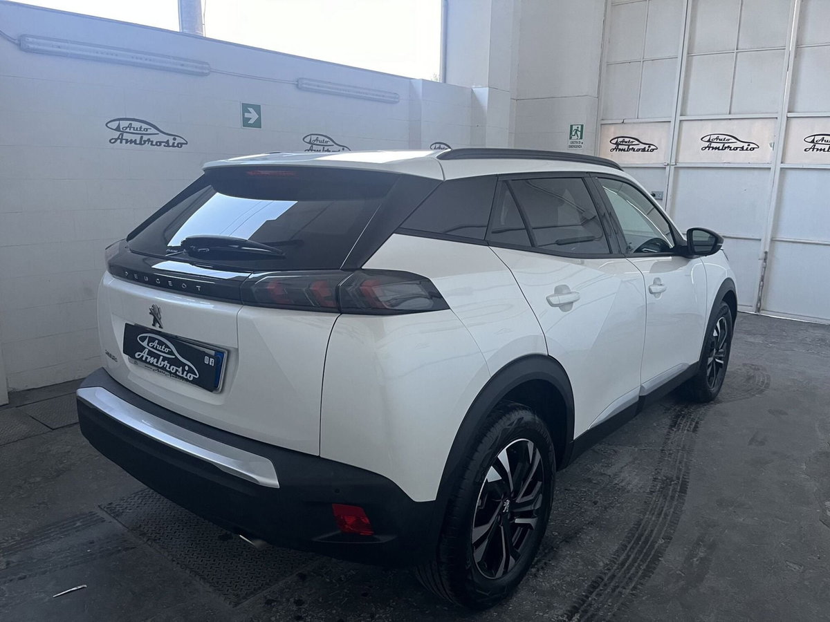 Peugeot 2008 BlueHDi 130 S&S EAT8 Allure Pack (4)