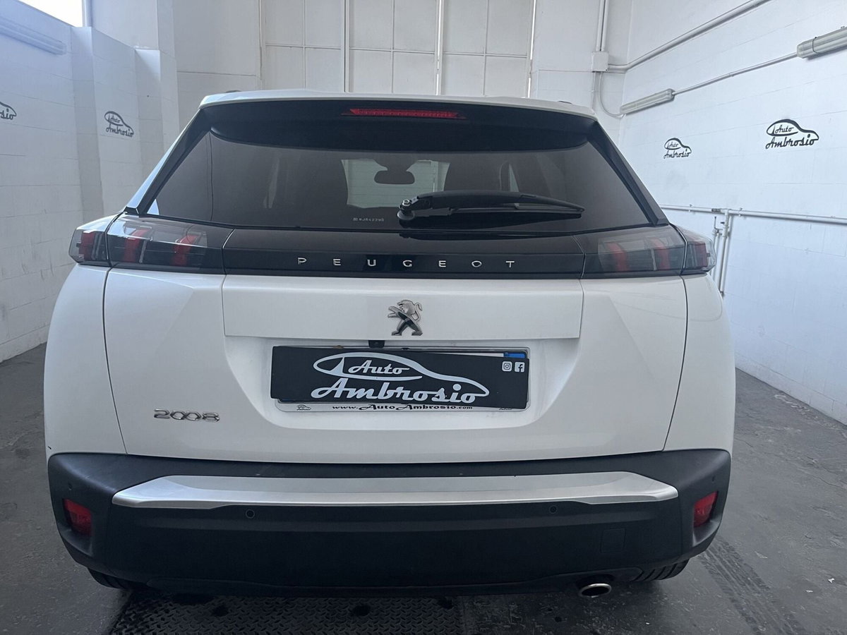 Peugeot 2008 BlueHDi 130 S&S EAT8 Allure Pack (5)