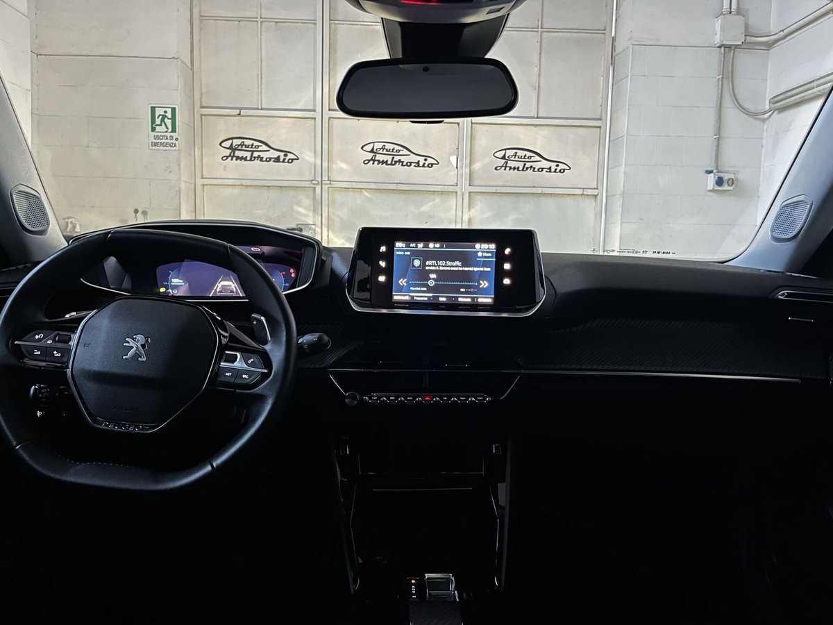 Peugeot 2008 BlueHDi 130 S&S EAT8 Allure Pack (7)